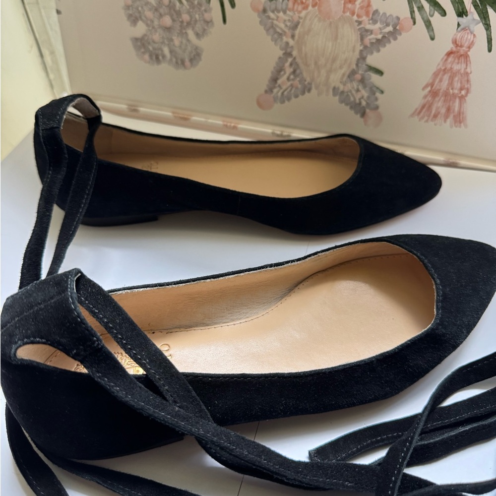 Vince Camuto Black Flats Sleek Design Comfortable Fit